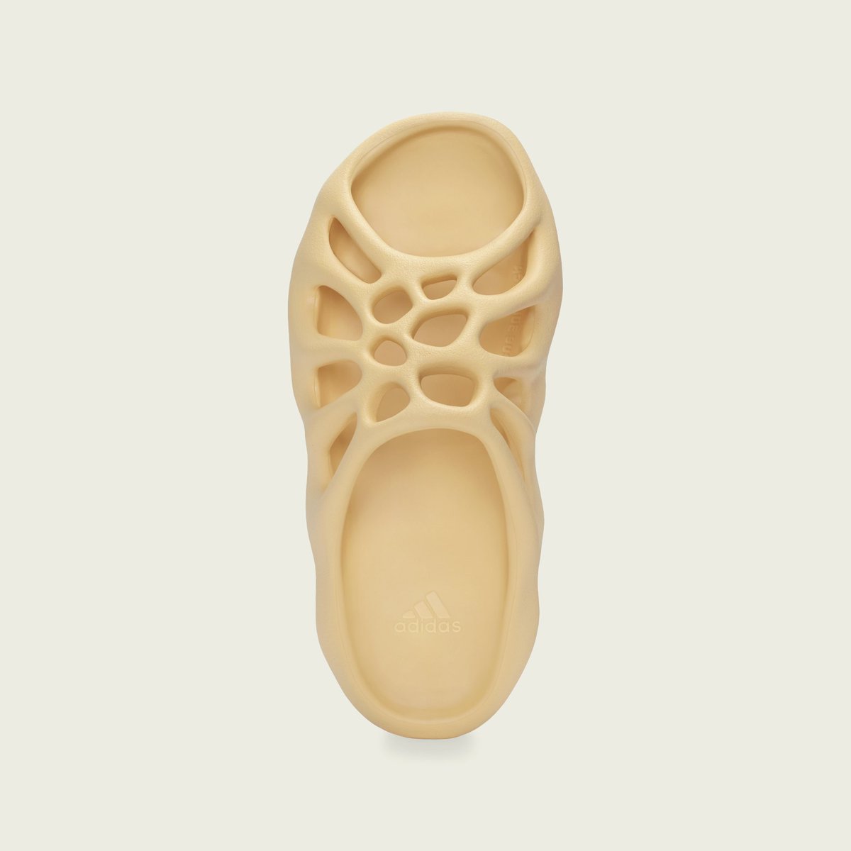 Sneakerologue's tweet photo. Images officielles de la Yeezy 450 Slide

Sortie prévue en Août https://t.co/d13PIV666N