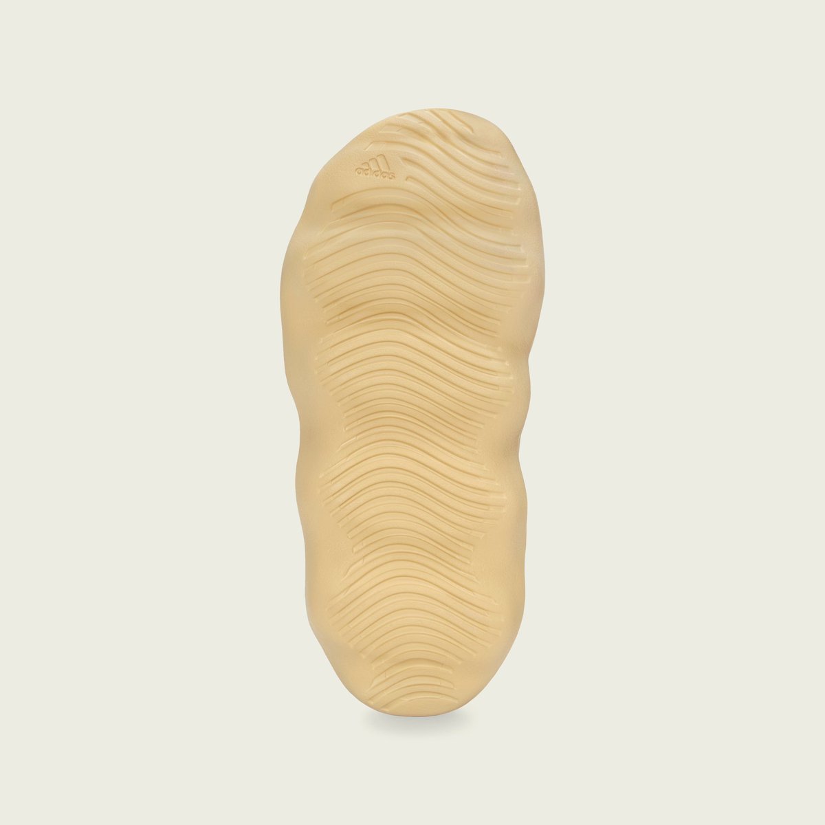 Sneakerologue's tweet photo. Images officielles de la Yeezy 450 Slide

Sortie prévue en Août https://t.co/d13PIV666N
