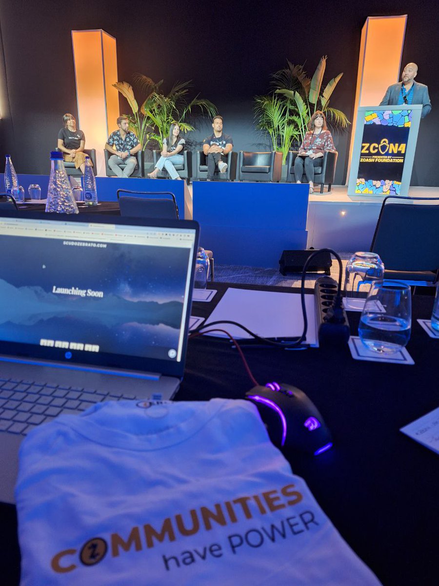 ZcastEsp's tweet photo. ¡Las comunidades tienen poder!
Y el programa de embajadores es la prueba de ello.
Así lo dice la #Zerch de @AuraBritoSM
#Zcon4 https://t.co/q2lcAINtdm