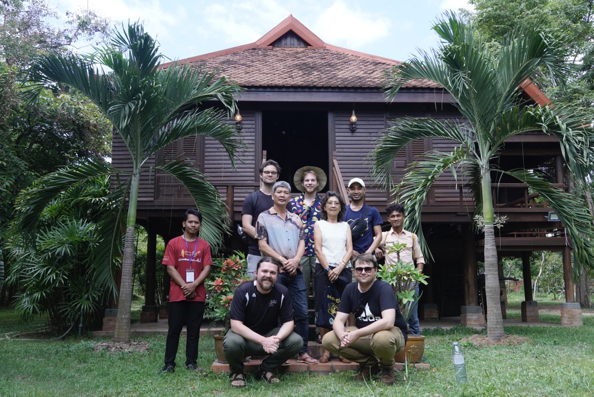 ckscambodia's tweet photo. 🎉🎉What an exciting and eventful week for our students from Khmer Language and Culture Program (KLCP) and Advanced Study of Khmer (ASK)!

#CKS #KhmerLanguageAndCultureProgram #KLCP #ខ្ញុំរៀនភាសានិងវប្បធម៌ខ្មែរ https://t.co/7QeIMyHGl7