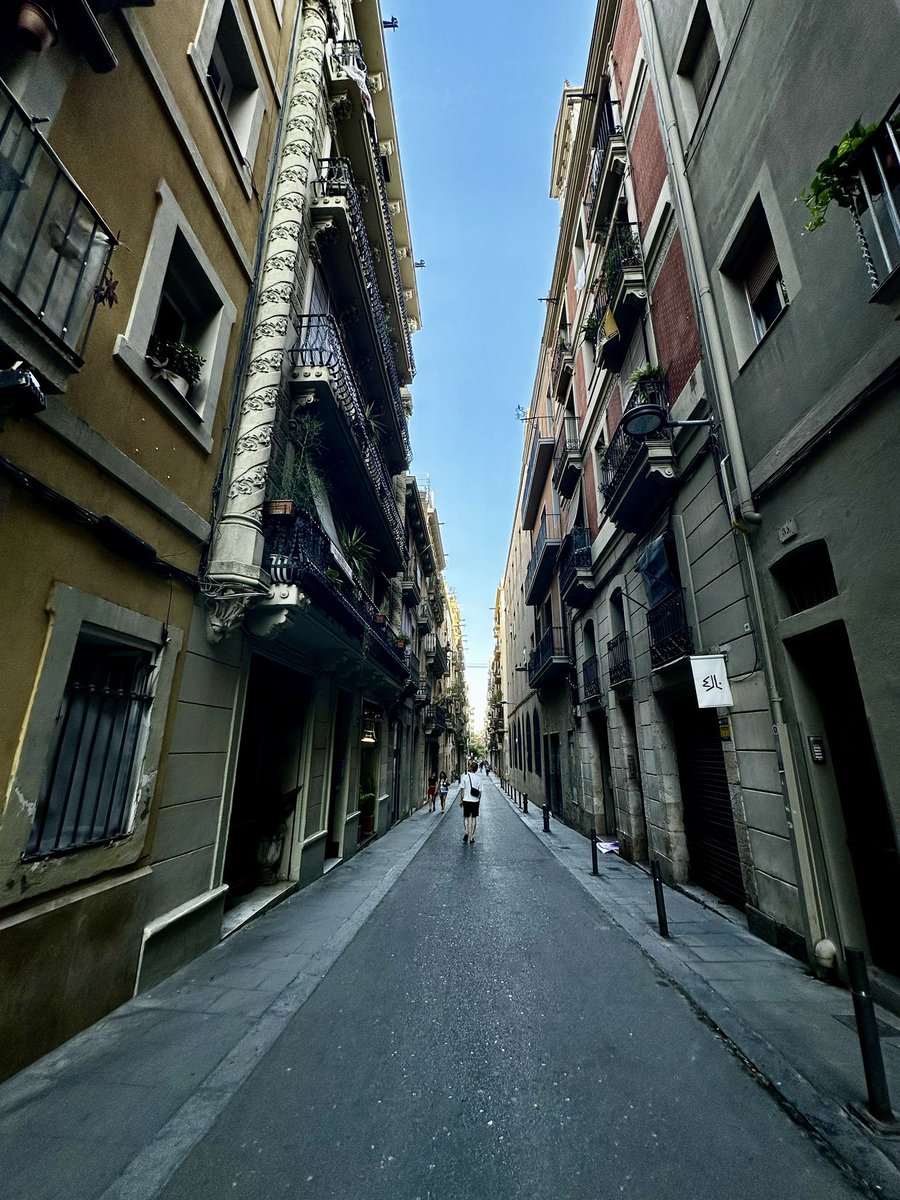 ncurtisss's tweet photo. Barcelona🫶🏼🍷💃🏼 https://t.co/oUFChlQVdl