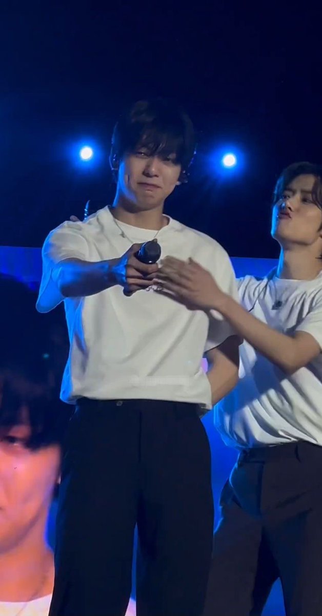 guys…i might be ia cause of exam weeks and i am mot feeling well at all like…😭😭 ik its gonna get worse because everytime i get sick its rlly veryvery bad 😭😭😭