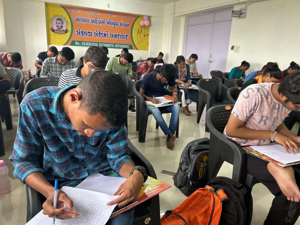 eklavyaacademyy's tweet image. #dailytest #test #dyso #gpsc #reasoning #freeeducation #eklavyaacademyahmedabad #ashavaladivashibhilyuvasangathan