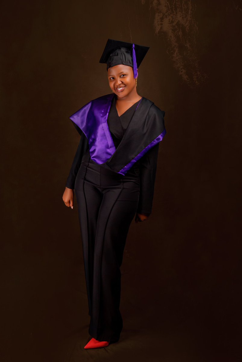 dAkatukunda's tweet photo. Well , well π
The law degree @UCUniversity https://t.co/QYr3bKJaSZ