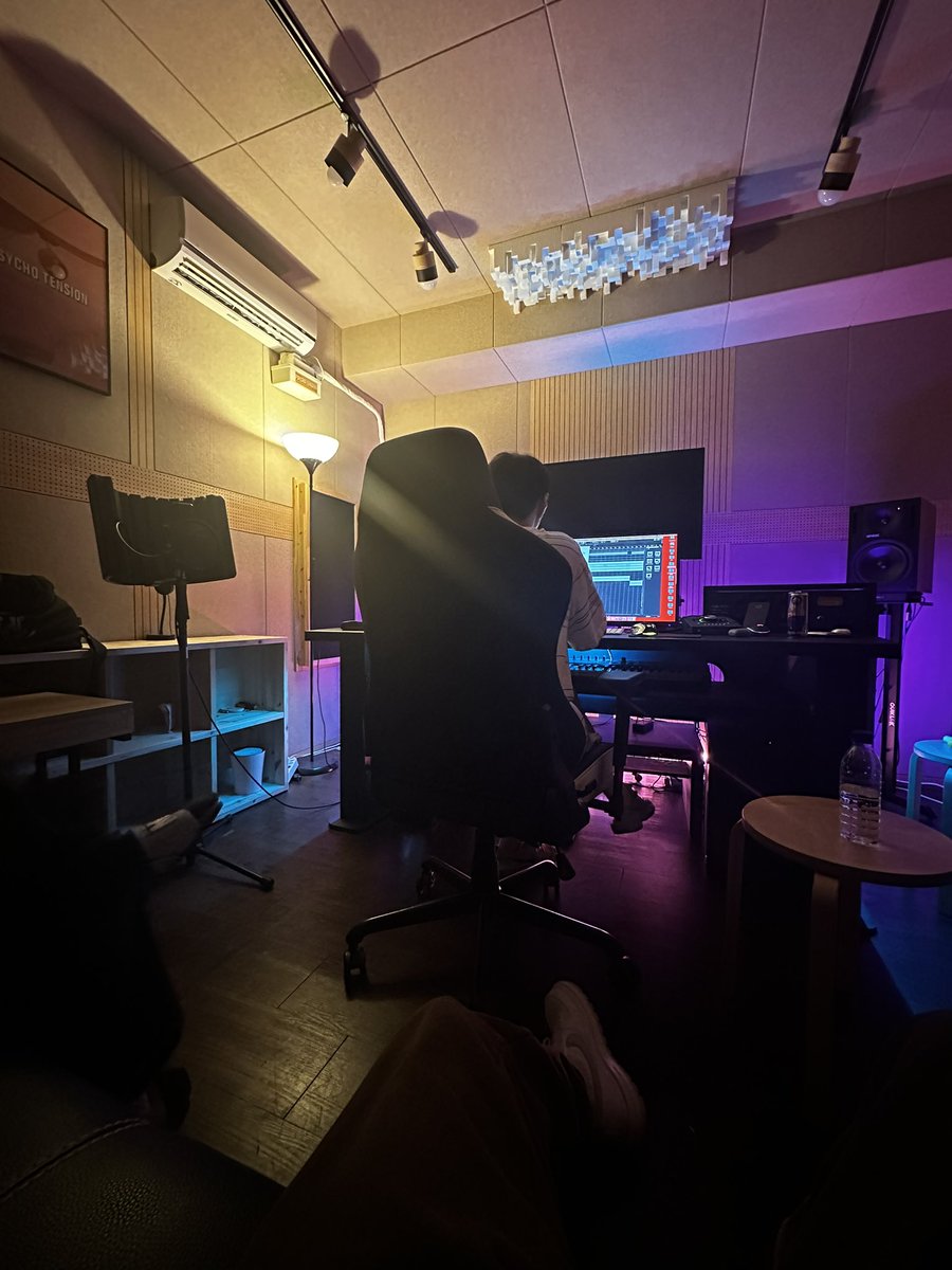 BamBam1A's tweet image. #AREA52 🛸