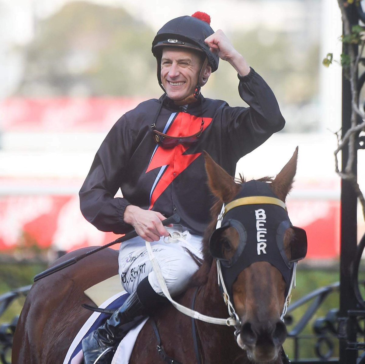 mitchellbeer tweet media