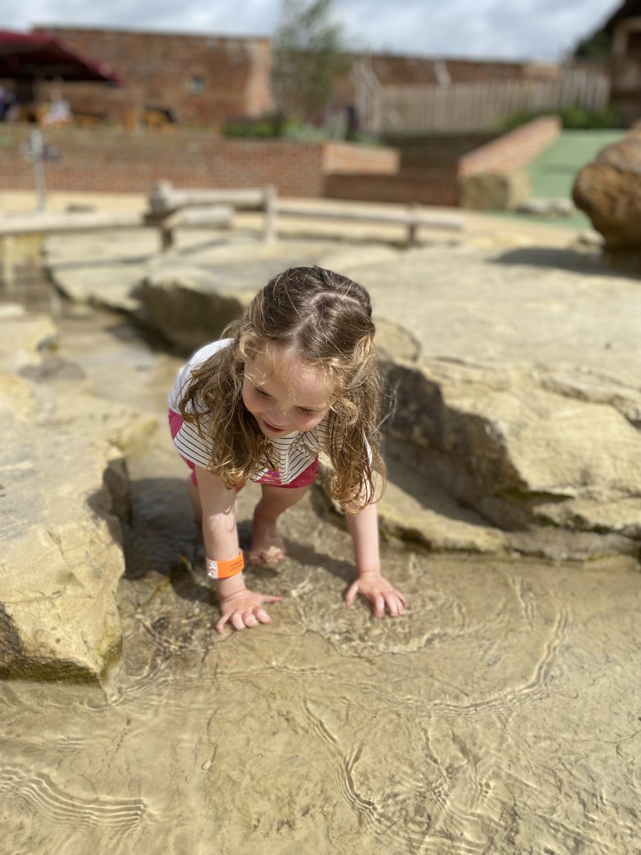 OxfordshireCotswolds tweet media