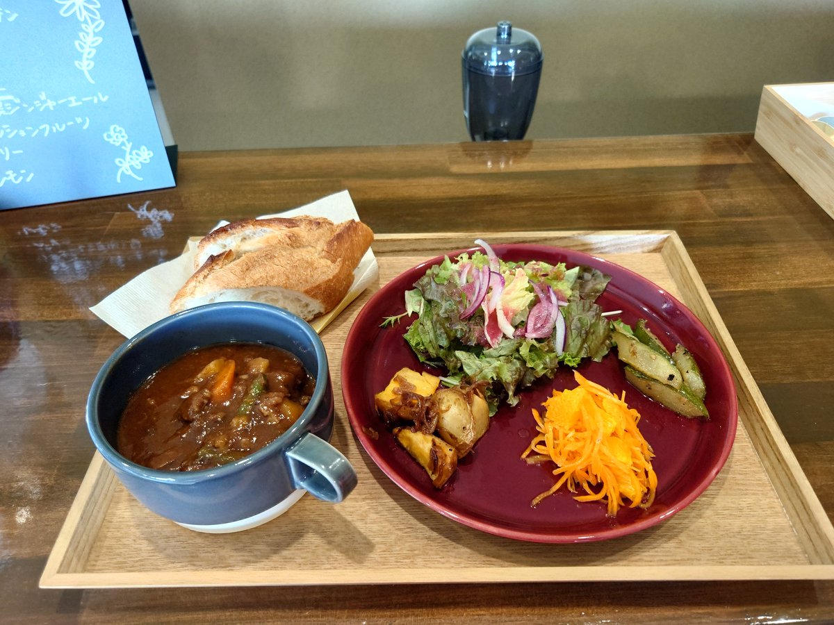 Suwa1803D's tweet photo. RidersCafeTORQUEさんへ再訪問！前回食べれなかったプレート！
美味しかった(,,•﹏•,,)
ジンジャーエールさっぱり‼️
雨☔が通り過ぎるまでありがとうございます!(´▽｀)
 #CafeTORQUE
#阿蘇ツーリング https://t.co/S4jd9UDQzZ