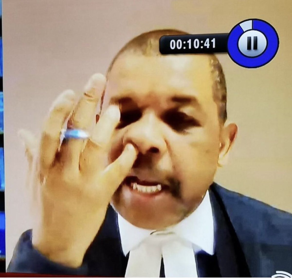 goolamv's tweet photo. We owe a debt of gratitude to The EFF’s Dali Mpofu who has single handedly destroyed the criminal RET cabal. With better legal representation many of them would have survived. Yesterday the final nail was put into the coffin of Mkhwebane . Thank you Dali for being so useless. https://t.co/0IM9tXGx4Q
