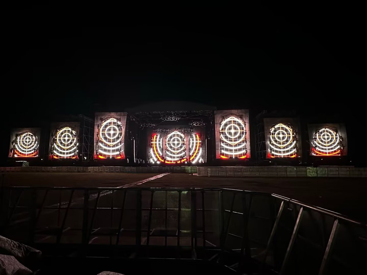 novastartech's tweet photo. NovaStar #hseries #thefobbidenkingdom project in #florida ๐
894 panels 500x1000, 4*cvt 4K, 1*h9 full, 1*h5 full ๐คฉ
Many thanks to @lcd_ecs for sharing the project!
Follow us for more visual projects!
#novastartech #usa #display #visual #solutions #displaysolution #festival https://t.co/TAXVefVMKz
