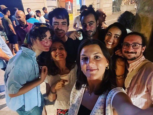EspaceStMartial's tweet photo. Pot de départ des Compagnies après un mois partagé ensemble. Merci à toutes les équipes pour leurs propositions artistiques et pour la belle ambiance de travail dans laquelle nous avons ouvert le théâtre tous les jours. 

#festivaloffavignon #off23 @festOffAvignon #theatre https://t.co/XcPCleExot
