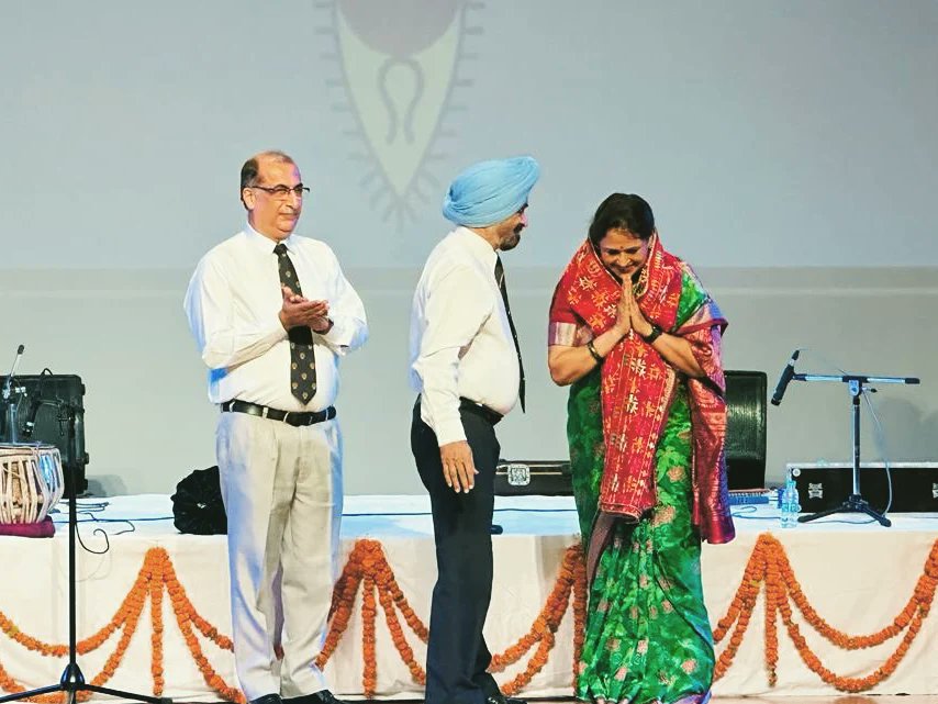 susmitamitudas's tweet image. It was an honor to participate in @spicmacay program under the direction of @swachhbharat.
 Thank you for all of your love and support, as well as your rapt attention and engagement with the beats. 

I am grateful to my team.

 #spicmacay #shrutiamrut