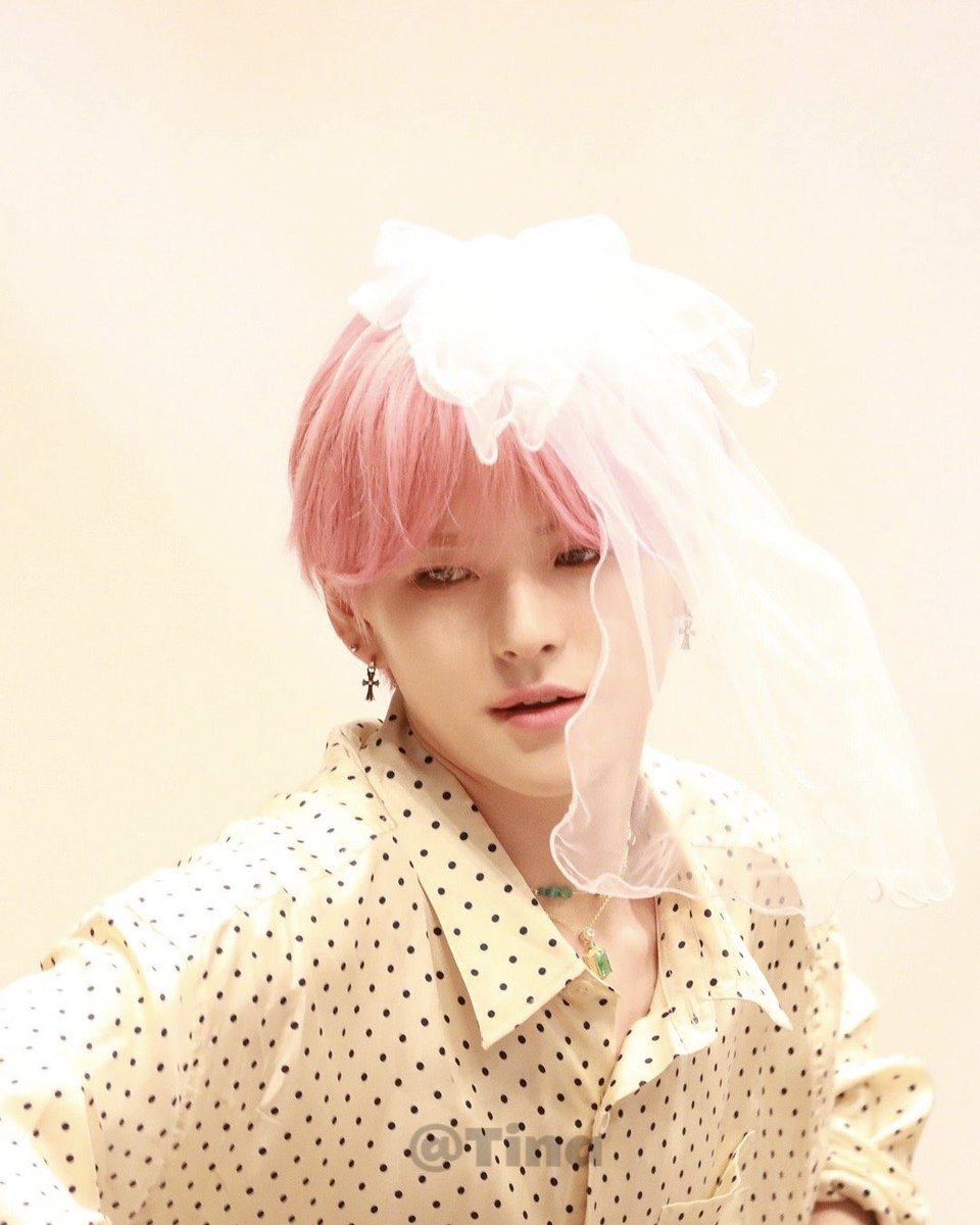 yoshicosmos's tweet photo. i held my breath he’s so pretty.. https://t.co/2TBPswpZ29
