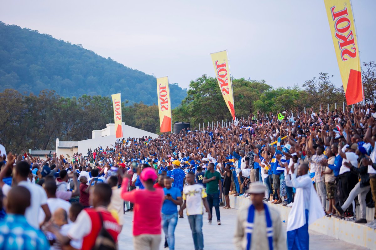 rayon_sports's tweet photo. Thank you for your Support Blues!!!
#TimeToFlyIsNow
🔵🔵🔵⚪️⚪️⚪️
@KWESACOLLECTION https://t.co/ctIaEfmFB1