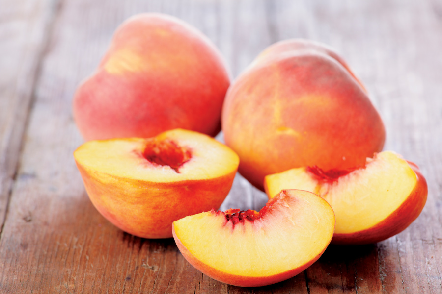 Impatient for your fresh peaches to ripen? There’s a simple way to speed up the process. Learn how here. 🍑
farmflavor.com/lifestyle/how-…