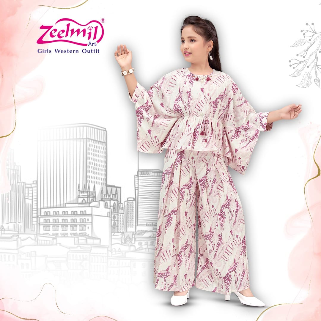 ZeelmilArt's tweet image. When the outfit matches your mood - pure bliss!

#TwoPieceSet #Fashionista #StyleInspiration #OOTD #FashionForward #zeelmilart #GirlsFashion