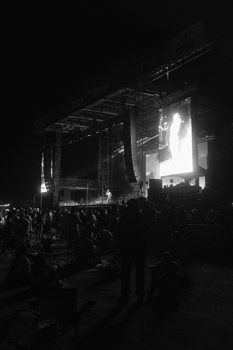 Cryztoffer's tweet photo. Had the opportunity to film Chance The Rapper tonight for the company that supplied the LED wall for the Jazz Festival in Napa and now I never want to film another wedding in my life 😂 #fujifilm https://t.co/LvAkv5QaiL