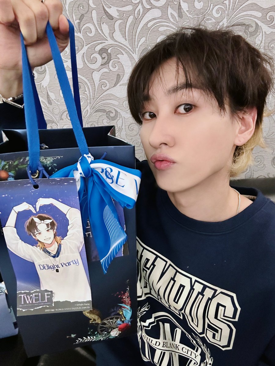 SUPER JUNIOR-D&E official tweet media