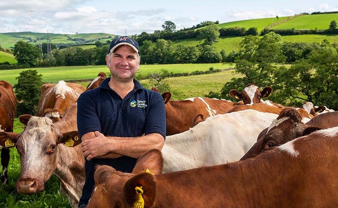 FarmersGuardian's tweet photo. In Your Field: James Robinson - 'Competitions inspire judges and competitors'
https://t.co/yFQOwFz4b5
#inyourfield #rural #agriculture #farming #uk @JRfromStrickley https://t.co/8kZ7MiXvbg