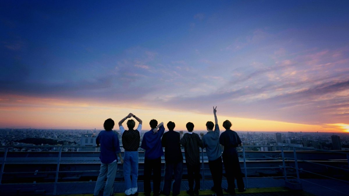 KMF2_0810MENT's tweet photo. ┈┈┈┈┈┈┈┈┈┈┈┈┈┈
    Special Single「ともに」
    2023.08.03(木) Release
┈┈┈┈┈┈┈┈┈┈┈┈┈┈

 ── 拝啓 未来の僕らへ ──

🎬https://t.co/7S1rq6OQNV

#KisMyFt2_ともに 
#キミとともに https://t.co/XhhFN2hFVS
