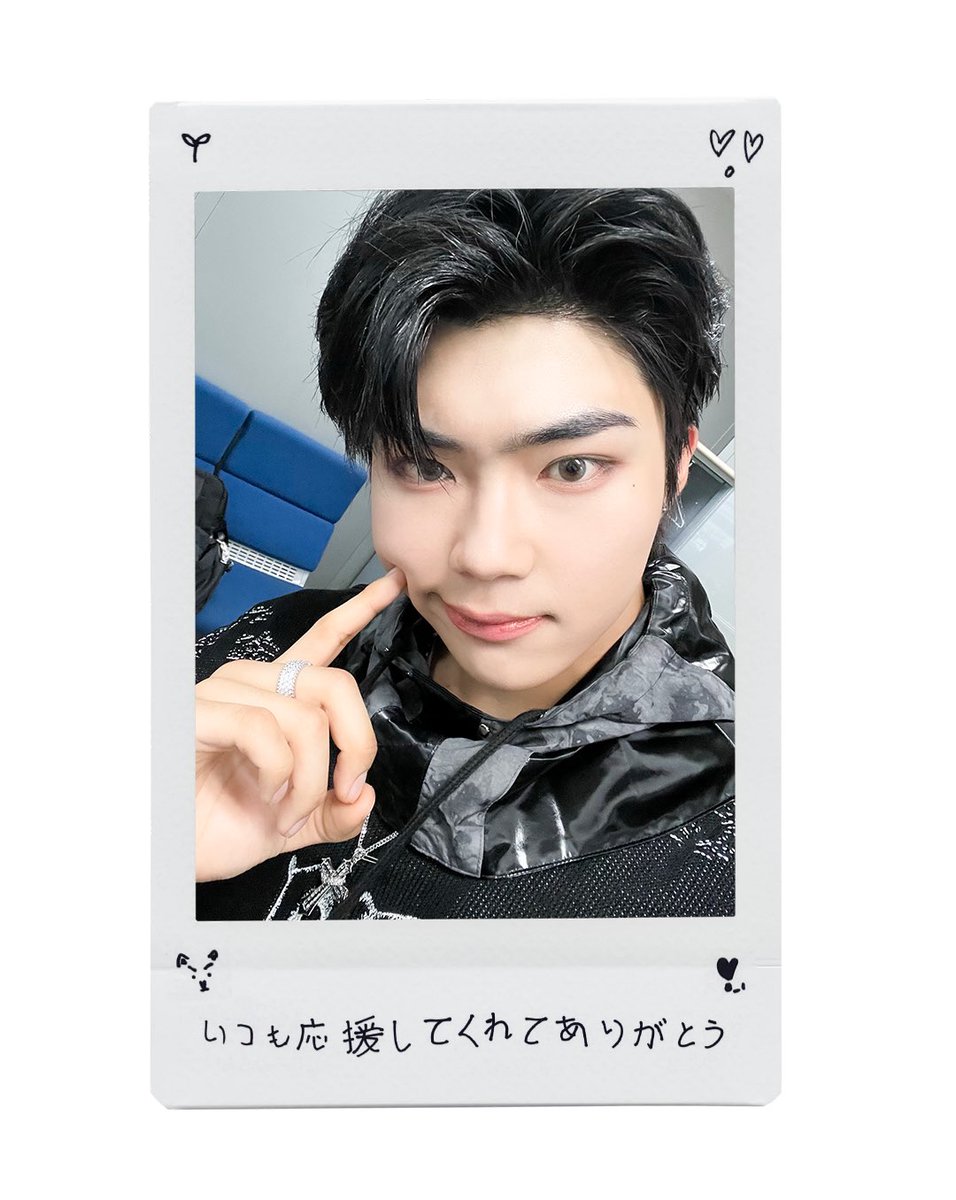 ZB1_jp's tweet photo. ZEROSEのみなさん、In Bloomの活動を応援してくださってありがとうございました！これからもZEROBASEONEにあたたかい応援よろしくお願いいたします💙

#KIMGYUVIN #キムギュビン
#PARKGUNWOOK #パクゴヌク
#HANYUJIN #ハンユジン
#ZEROBASEONE #ZB1
#YOUTHINTHESHADE #InBloom
#ZEROBASEONE_InBloom https://t.co/0oSxUBsrzc