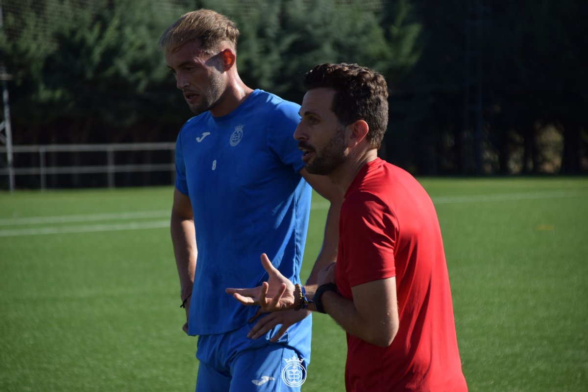 Arrancamos el lunes con las pilas cargadas y mucha intensidad para dejarlo todo sobre el campo.

El equipo ha completado la sesión de hoy con una alta exigencia y con muchos detalles de calidad ¡Qué pintaza tiene este grupo! #YoSoyBalompédico