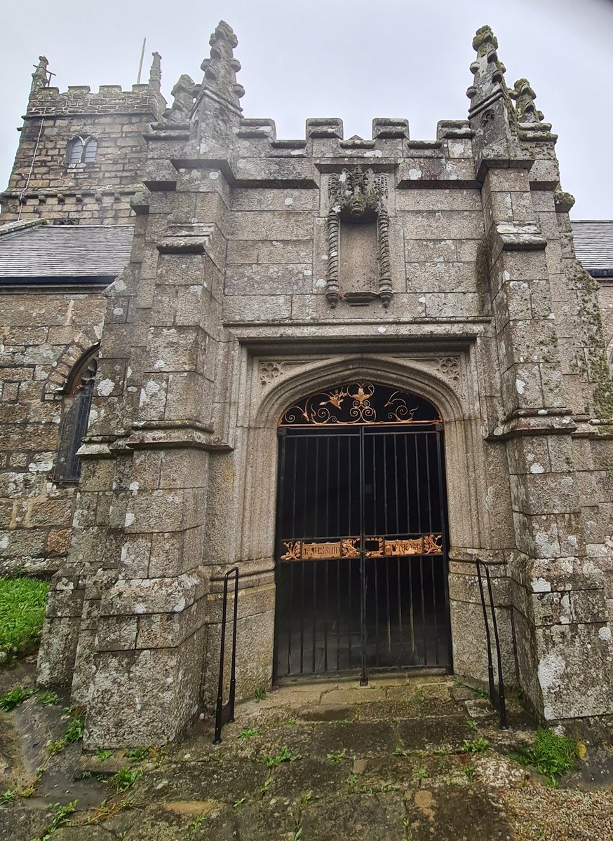 gnome_alice's tweet photo. Today I dropped grandchildren at Madron for holiday activities. So I took these photos of the church where my parents were married 75 years ago today.
Also where we held their funerals in 1993 and 94.
Must find wedding photos later.
#Anniversary
#Memories https://t.co/Bz2dDsxA6c