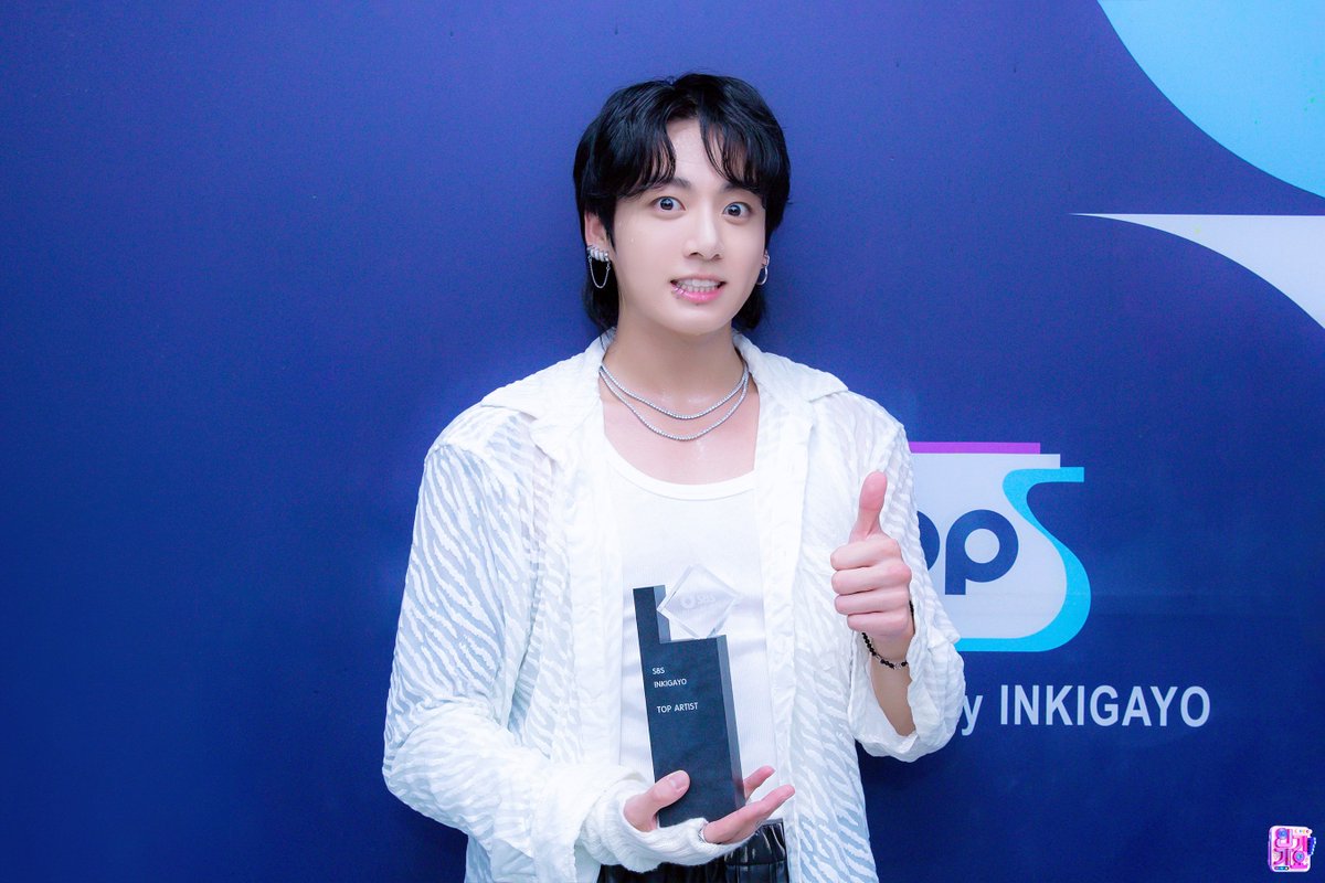 ampm_0613's tweet photo. 인기가요 현장포토 정국 사진 직링
https://t.co/OkeRBRIYa2
https://t.co/6vc6U1qggn https://t.co/mhB7b5TJiA