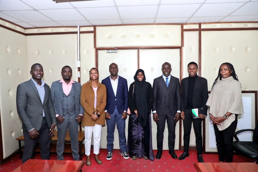 EnviClimateC_Ke's tweet photo. The meeting discussed areas of collaboration between the Ministry and KIUESA by leveraging on the associations nationwide presence.

KIUESA is an umbrella association of university students pursuing environmental studies as well as those passionate about the subject. https://t.co/4PHiOanK3R