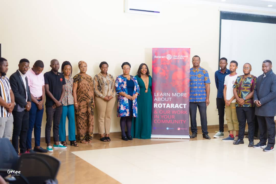 HabibaRezwana's tweet photo. I am opportunistic that the future of this country relies heavily on our youth.Perhaps my generation may never achieve it all, but these young people are on fire.Thanks for inviting me as a guest of honor to induct your new president #Rotaracts @EstherBonyonga go Madam President! https://t.co/AwCuCS7cK5
