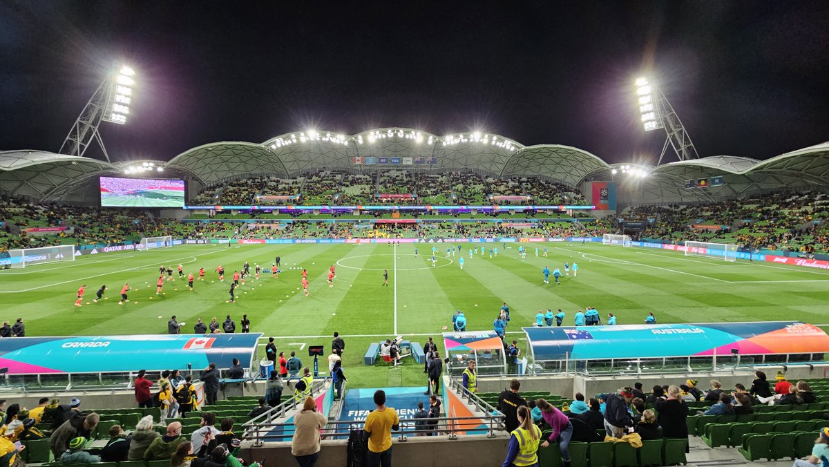IanWright0's tweet photo. 🇦🇺🇨🇦 @FIFAWWC 😬😬😬😬😬 https://t.co/8w9oIAbJVT