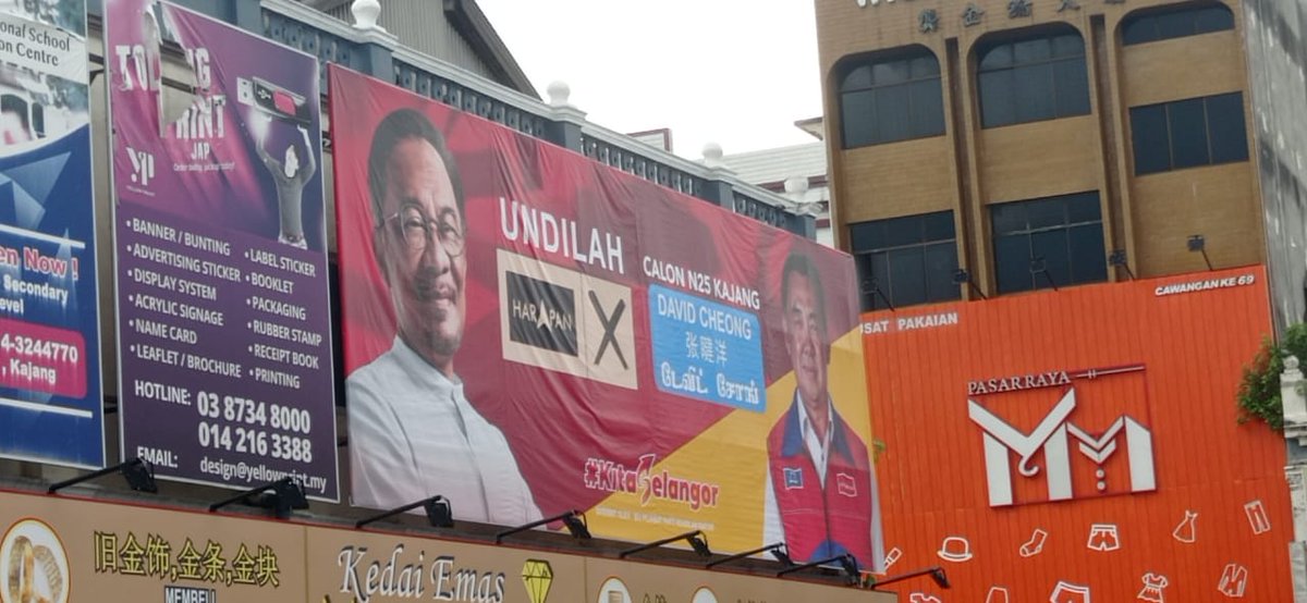 arul_psm's tweet photo. Arul,  you work so hard but this parachute candidate using Anwar face will wiπ. A voter told me. I said who would be a better Adun 4 Anwar in Kajang?. Definitely you lah,  he said. Then what is the issue? I asked.  He wished me 
 All the best brother. .Tq so please think n vote https://t.co/AGsTQfdYaX