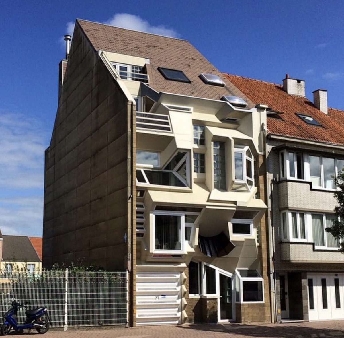 Architect: ‘What kind of windows would you like?’ Client: ‘Yes’