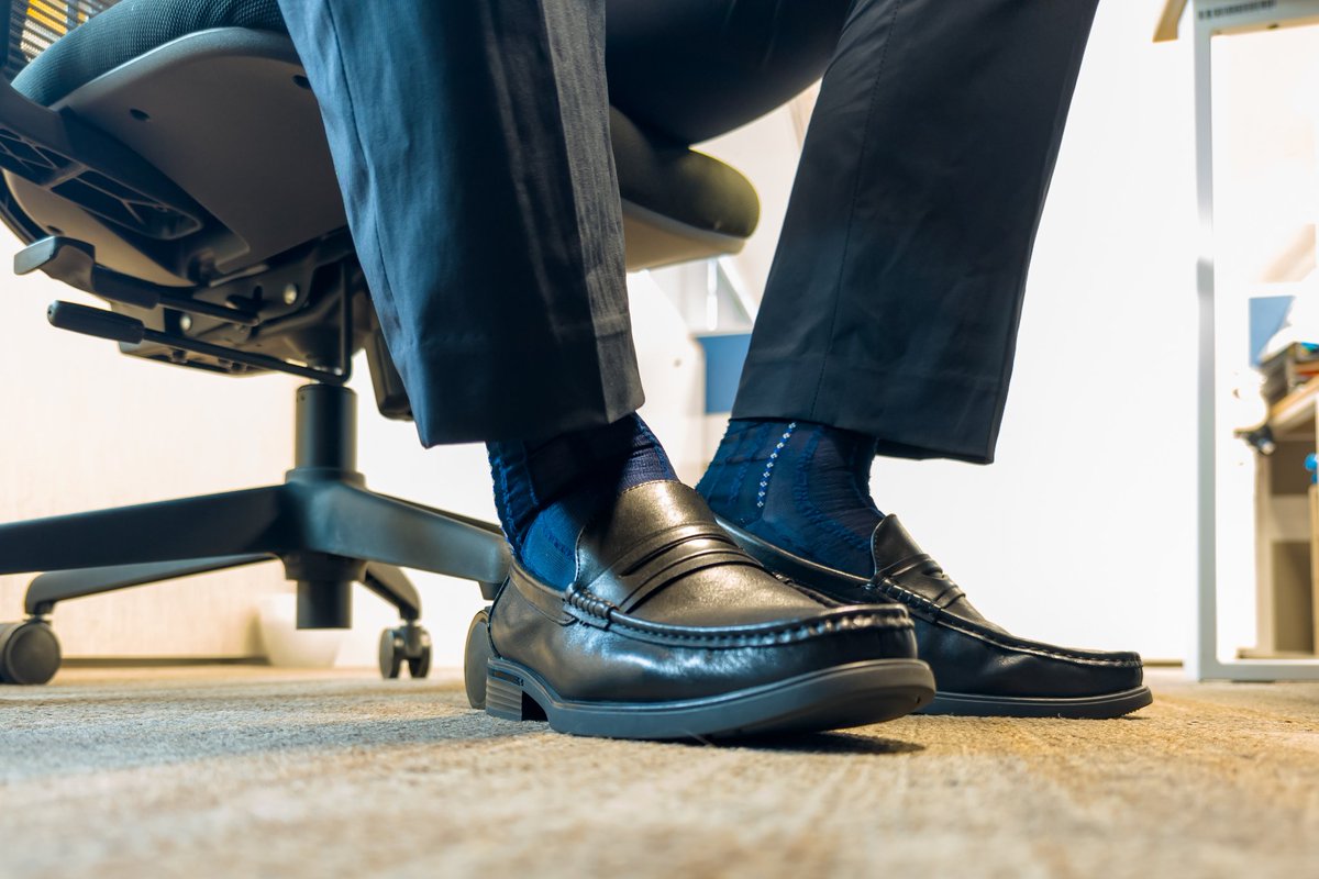 simon_socks tweet media