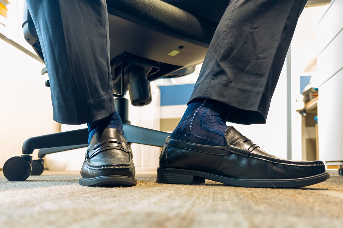 simon_socks tweet media