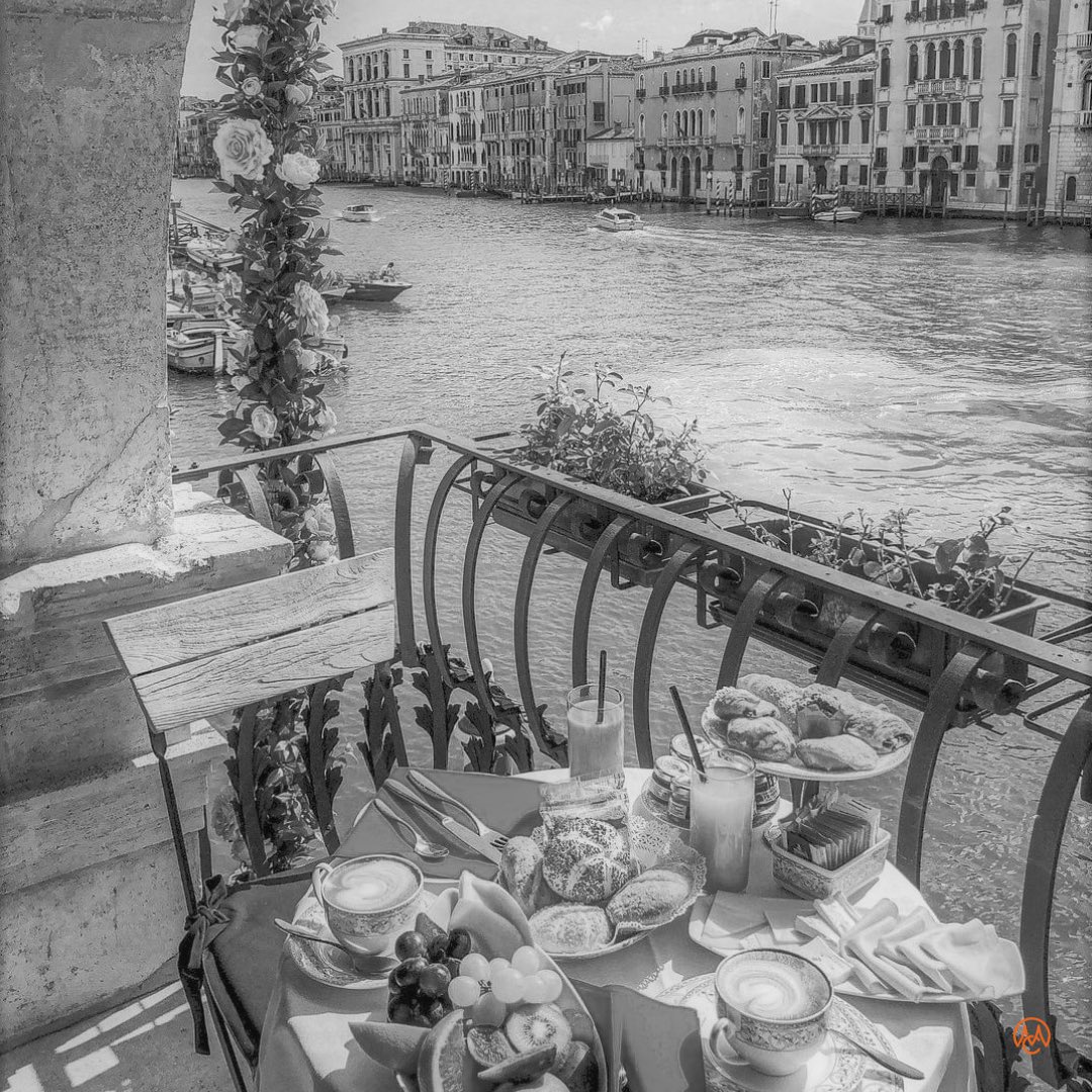 CourtesyMasters's tweet image. Happy Monday! Breakfast this morning @ Venice, Italy #NewWeek #BeautifulView #LovelyBreakfast #CourtesyMasters