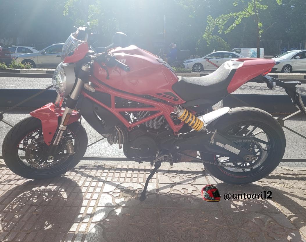 Motos en la calle-188 #2023veranoMadrid🌞 Bikes on the street-188 #2023summerMadrid☀️ #Ducati #DucatiMonster #Monster #Ducati #Ducatibikes #Ducati4life #Ducatipeople #Ducatiofinstagram #instaducati
#Ducatinsta #Ducaticatife
#Ducatipower #Ducatiworld
#Desmo