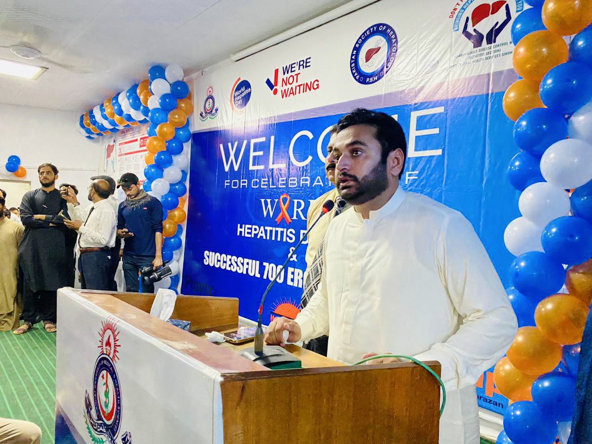 Mayor Hyderabad @KashifShoroPPP presided live hepatitis awareness session on #WorldHepatitisDay 

Celebrated 700 successful ERCP operations at Civil Hospital HYD. 

Special credit goes to minister health adi @AzraPechuho for remarkable services for the department.
@jamkhanshoro