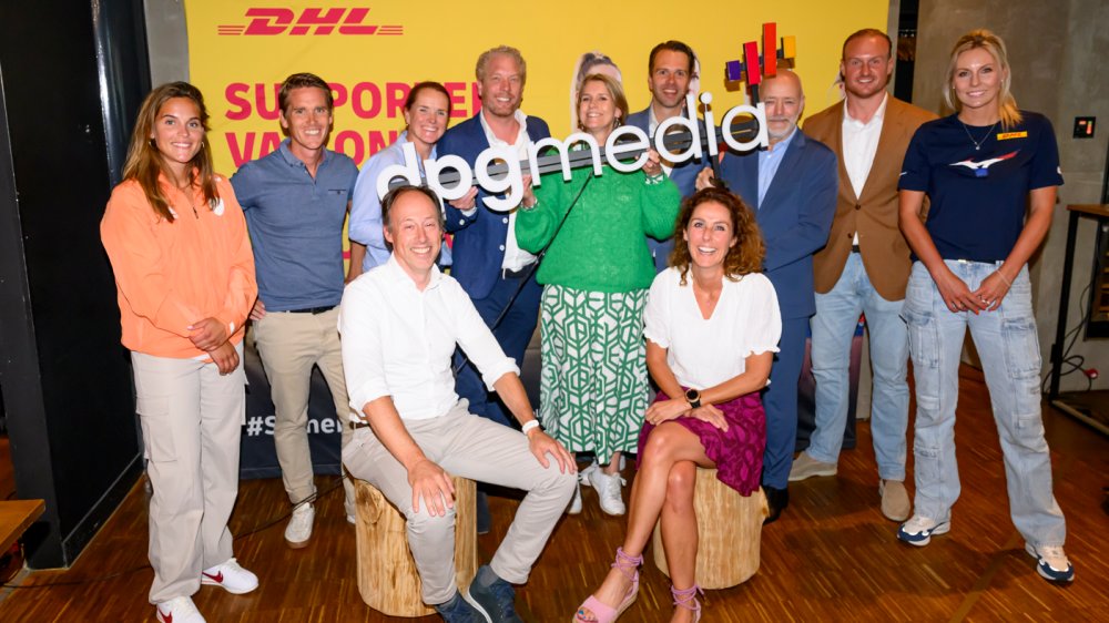 Medianieuwtjes's tweet image. DPG Media support nationale vrouwenteams als trotse nieuwe partner van #SameDream dlvr.it/Sszg8c