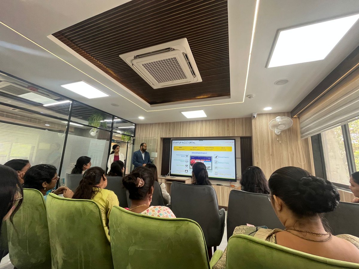 Sanjannaaaa's tweet photo. Had an incredible time at Women for Startup's workshop in Bhopal's Madhya Pradesh Startup Centre! Got valuable insights into entrepreneurship, from gov. support to key ingredients for success💡Grateful for learning from experts & fellow entrepreneurs. 🙏 #Startupindia #mpstartup https://t.co/yTHF4dyAEA