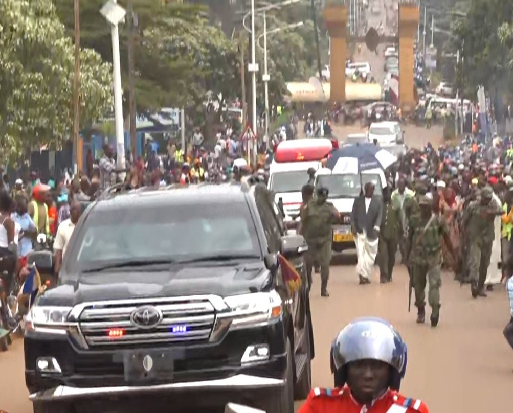 Update: Ssaabasajja Kabaka Ronald Muwenda Muteba II arrives at Lubiri Mengo