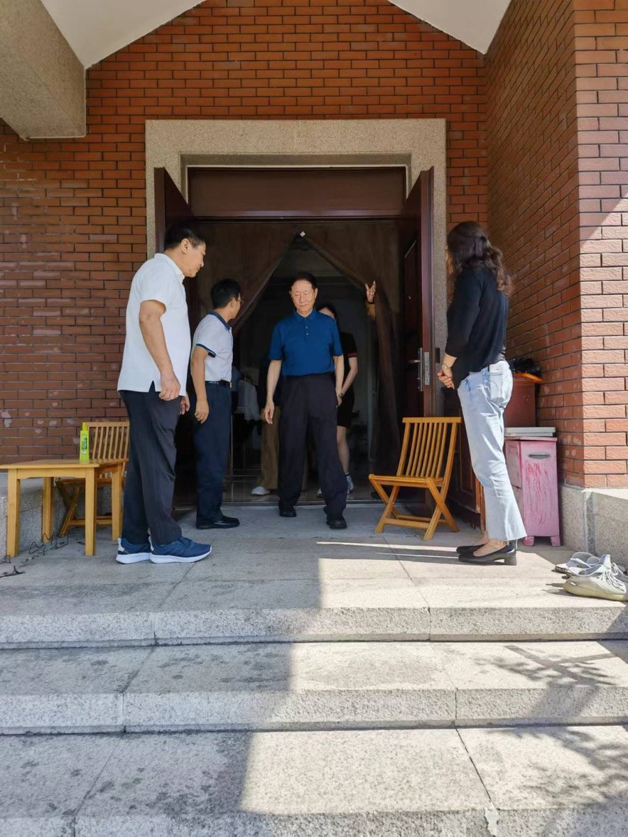 MJTVH0Pin's tweet photo. 火箭軍吳國華今出殯，上司發文死因曝光;印度澄清去年印中有峰会, 但没有中方所说的“重要共识”;国教育部长：中国政府奖学金是战略工具 https://t.co/TPnsKwpXTZ https://t.co/JSQpo120Sl