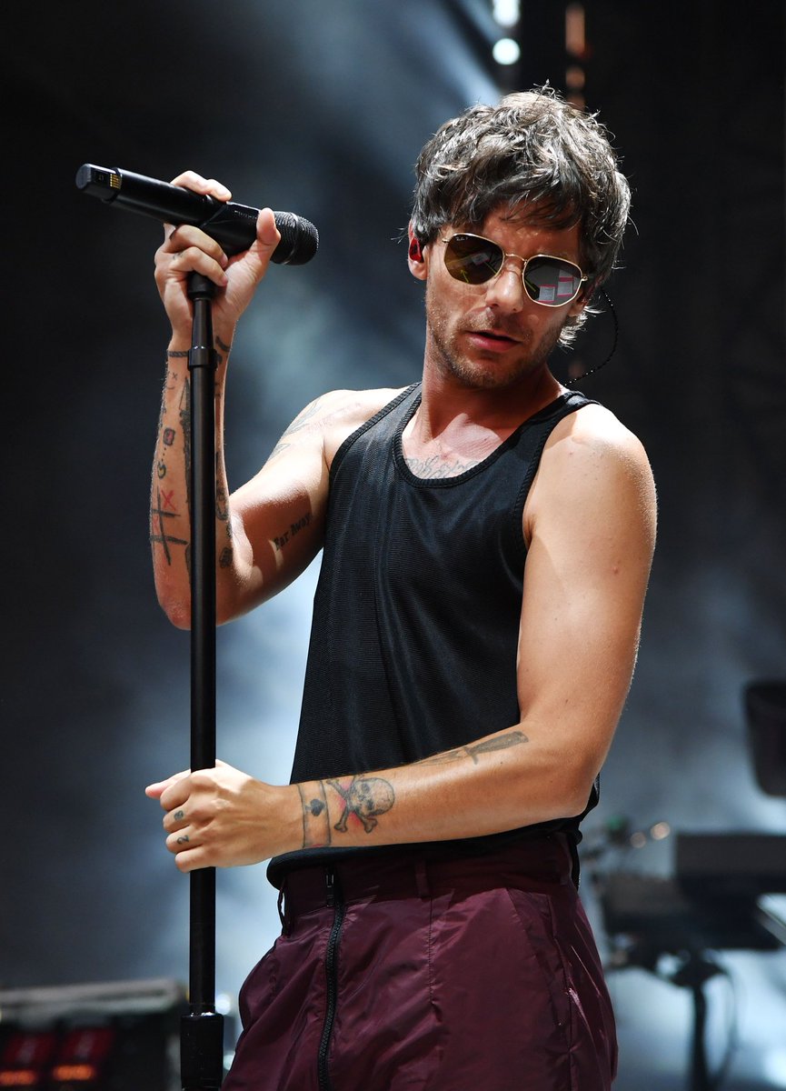 manifestingFITF's tweet image. DIA 34 

eu vou conseguir ingresso pro show do louis 
eu vou conseguir ingresso pro show do louis 
eu vou conseguir ingresso pro show do louis
eu vou conseguir ingresso pro show do louis 
eu vou conseguir ingresso pro show do louis
eu vou conseguir ingresso pro show do louis