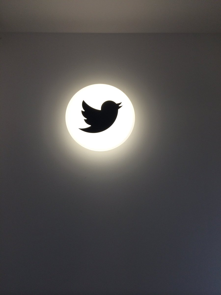teevau tweet media