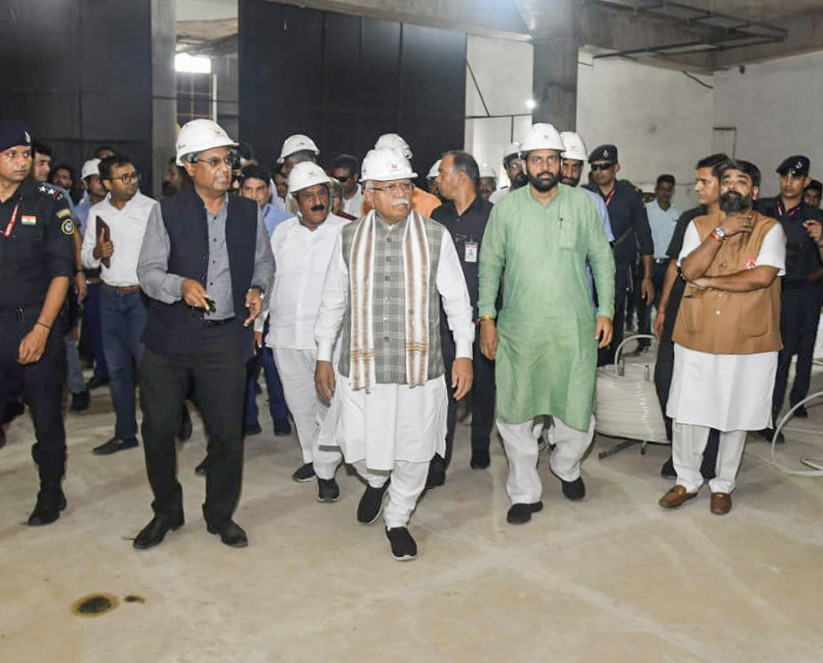 cmohry's tweet photo. मुख्यमंत्री श्री @mlkhattar ने आज पर्यटन विभाग के अधिकारियों के साथ बैठक की एवं ₹205 करोड़ की लागत से बनने वाले ज्योतिसर अनुभव केंद्र प्रोजेक्ट का निरीक्षण किया।  
 
भविष्य में यह केंद्र दुनिया भर से आने वाले आगंतुकों के लिए आकर्षण का केंद्र बनेगा तथा इससे क्षेत्रीय पर्यटन को बढ़ावा मिलने के साथ-साथ रोजगार के अवसर भी बढ़ेंगे।