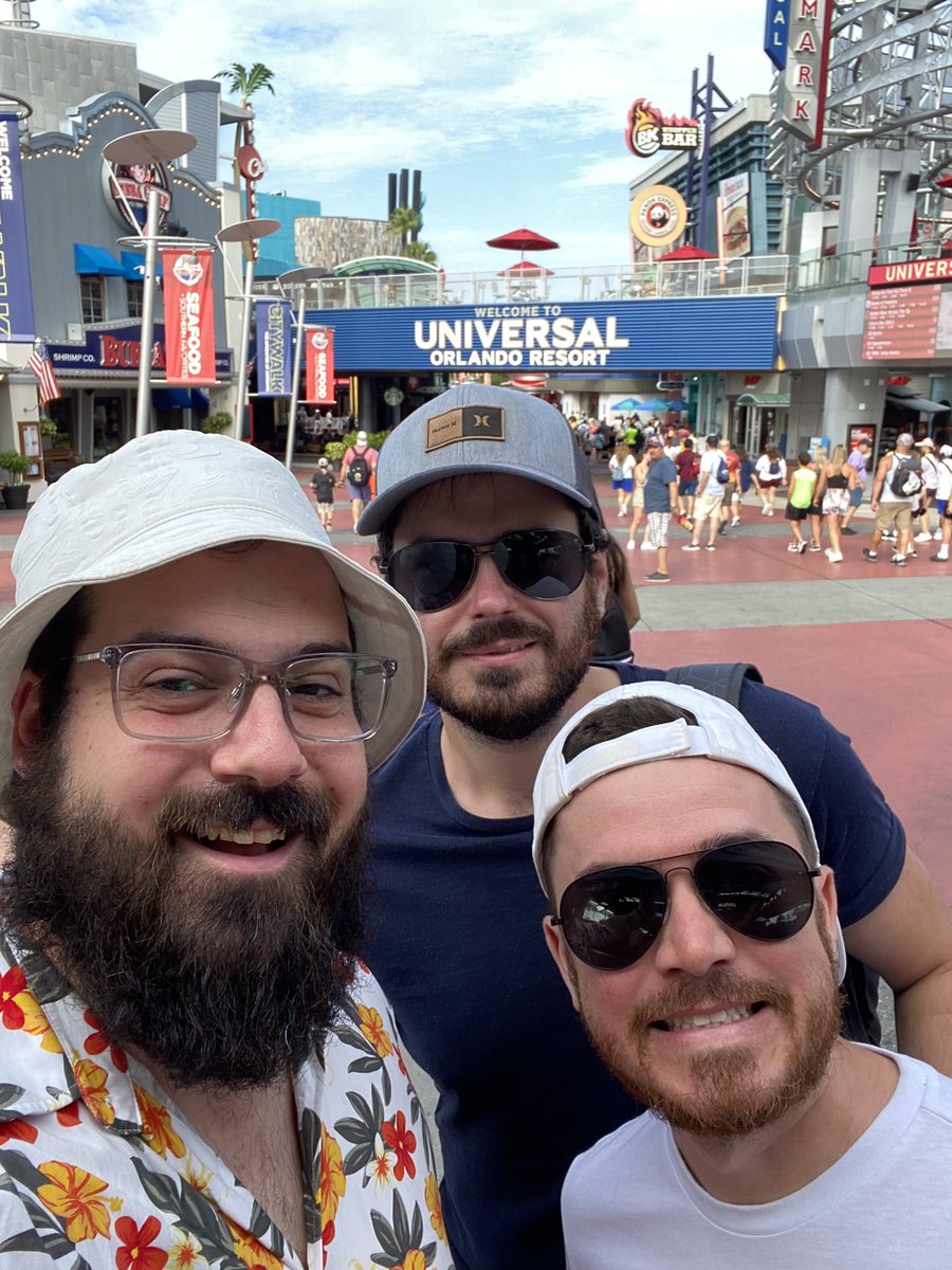 jsfauteux's tweet image. Got up at 4h30 am, drove 3h30 and a half but here we are! Fun day ahead.