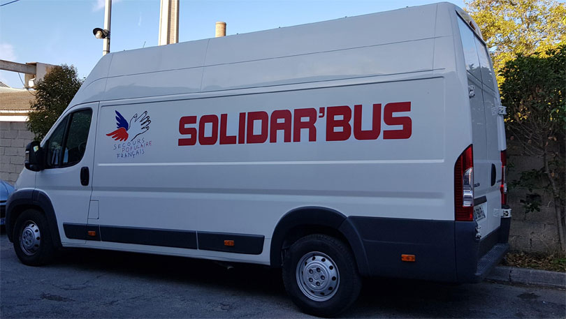 Ville_de_Sceaux's tweet photo. 🚌 Le #solidaribus du @SecoursPop est de retour à #Sceaux !
👉 Celui-ci propose des actions de #prévention et de #santé, une aide à l’utilisation des outils numériques ou encore un accompagnement administratif et juridique.  
📅 Le 2 août de 9h à 12h à la pharmacie des #Blagis. https://t.co/2GfdG11aH4