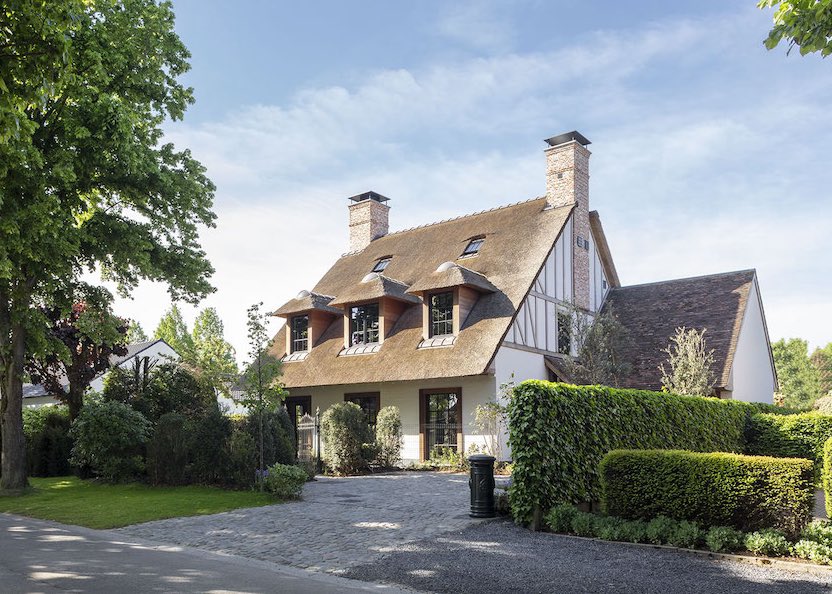 Newly built thatched house in Belgium