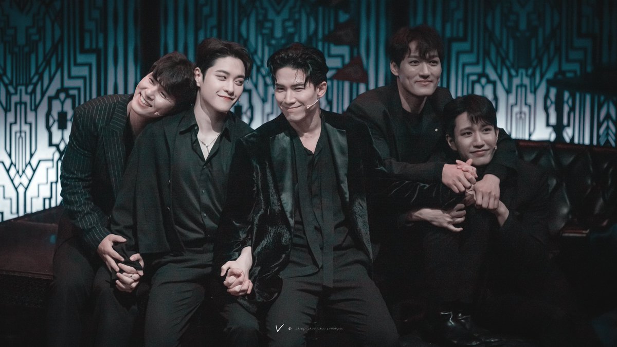 _VIOLET_pic's tweet photo. 2023/07/30 : 비스티
이재현 #정동화
김주노 #조풍래
알렉스 #송상훈
이승우 #조성태
강민혁 #홍기범 https://t.co/m7JagLMxSG