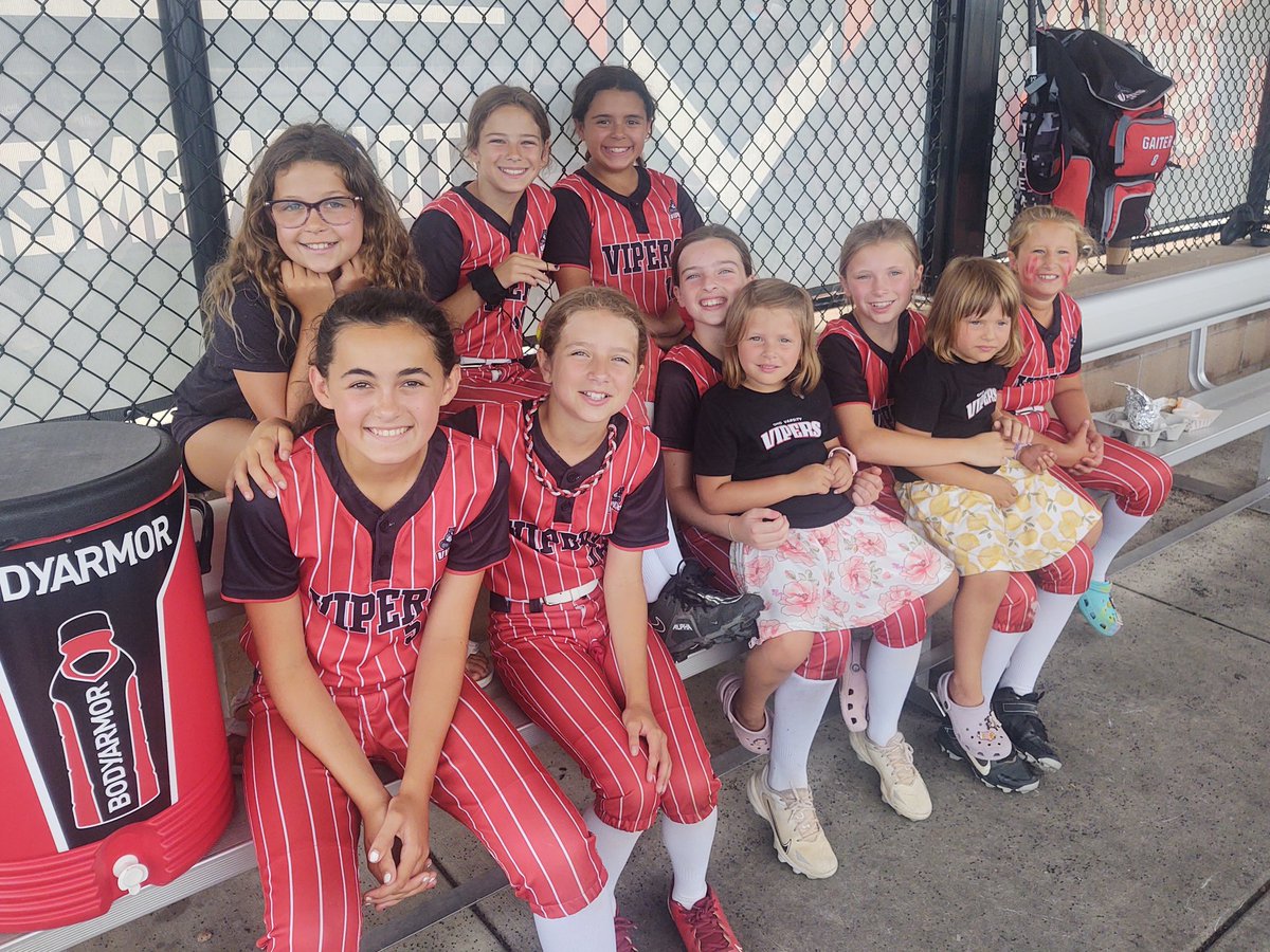 Our awesome 10U team cheering us on during our run to the 'ship!